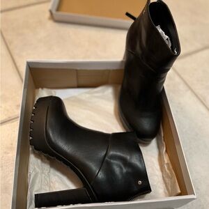 Bull Boxer black Capricia size 10